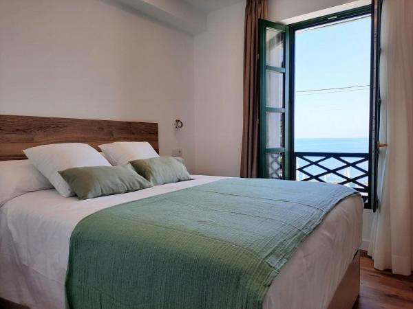Apartamentos El Muelle Comillas Luaran gambar