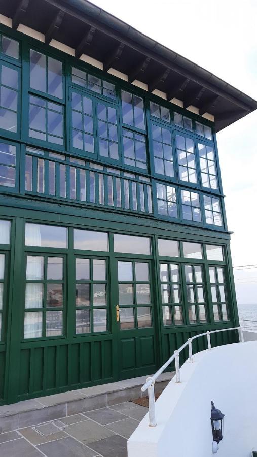 Apartamentos El Muelle Comillas Luaran gambar